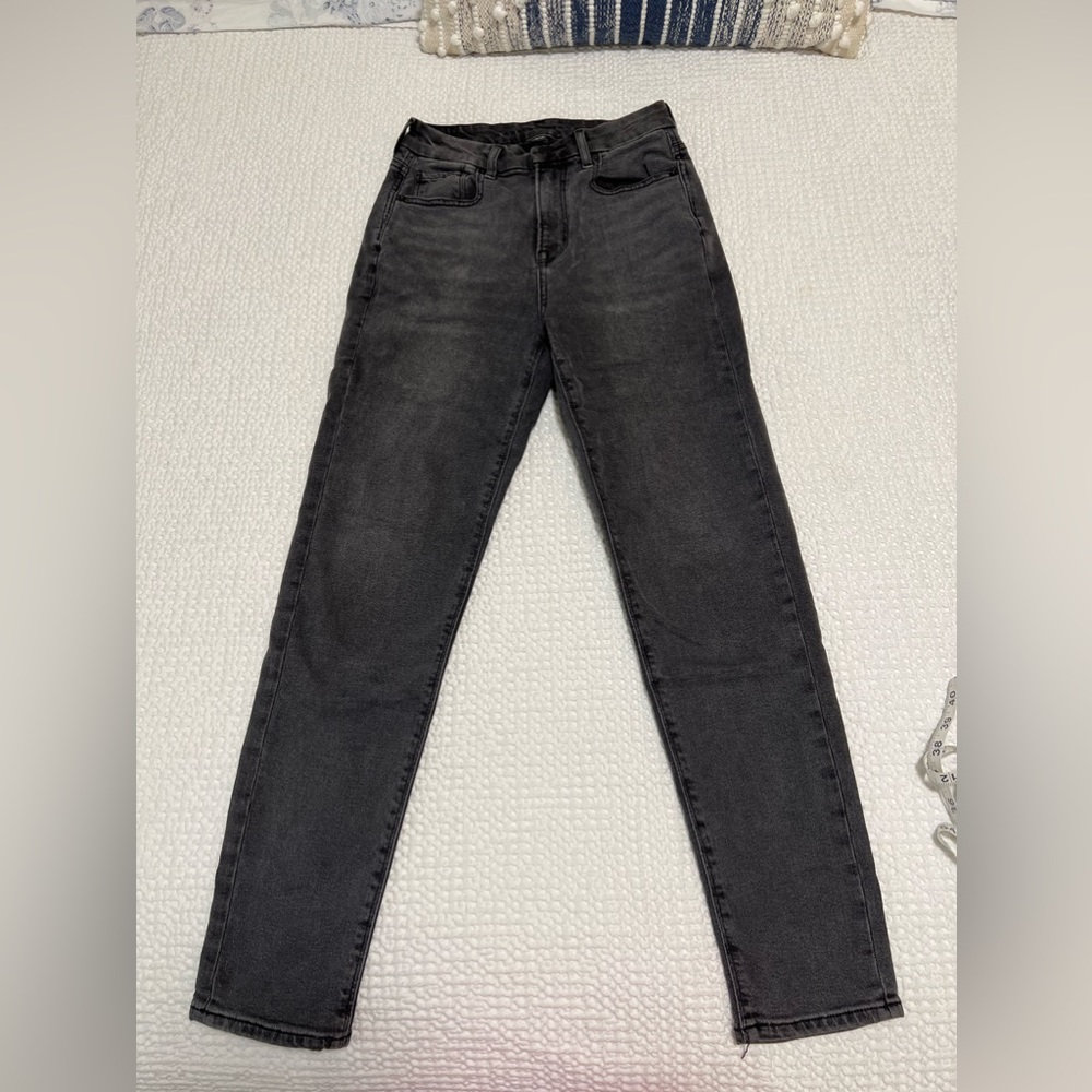 American Eagle Mom Jeans